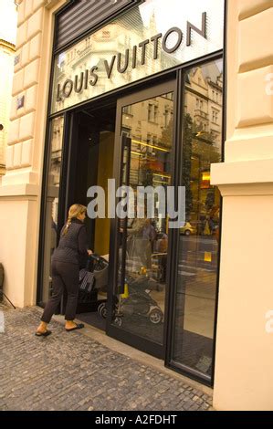 louis vuitton czech republic stores.